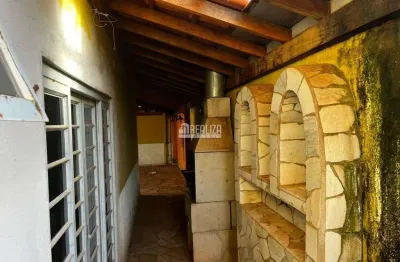 Casa a venda no bairro conjunto costa telles i, uberaba: 3 dormitorios, suite, garagem e varanda!