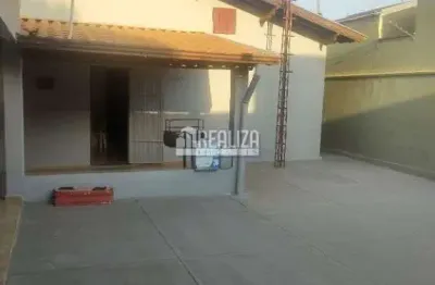Casa com 3 quartos para alugar no Santa Marta, Uberaba 
