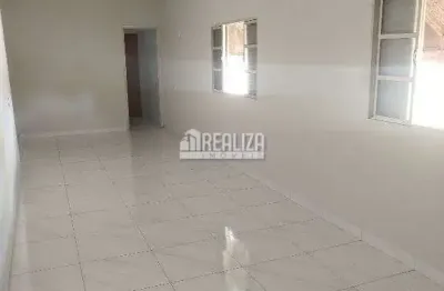 Casa a Venda no Conjunto Margarida Rosa de Azevedo com ponto comercial!