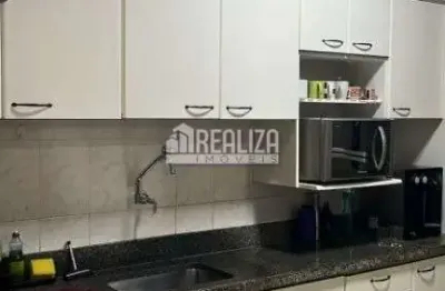 Casa com 5 quartos à venda no Santa Marta, Uberaba 