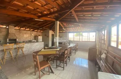 Sobrado com comodo comercial a venda no bairro Jardim Uberaba, em Uberaba  MG !