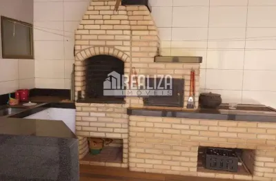 Casa com piscina aquecida e energia fotovoltaica em Nossa Senhora da Abadia - Uberaba