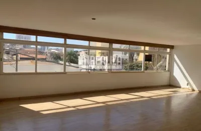 Apartamento com 4 quartos para alugar no Centro, Uberaba 