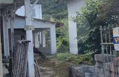 Casa com 6 quartos à venda na Avenida Frei Pacifico Wagner, Centro, Caraguatatuba