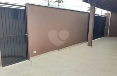 Casa com 4 quartos à venda na Avenida Vereador Aristides Anizio dos Santos, Indaiá, Caraguatatuba