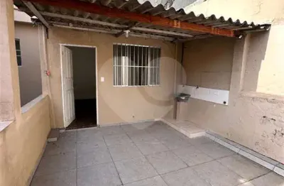 Casa com 1 quarto para alugar no Utinga, Santo André 