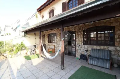 Casa com 4 quartos à venda no Jardim Utinga, Santo André 