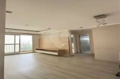 Apartamento com 2 quartos para alugar na Vila Homero Thon, Santo André 