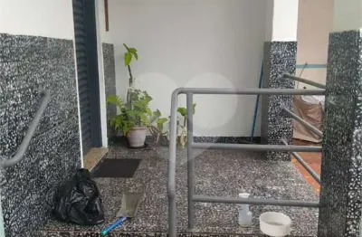 Casa com 3 quartos à venda no Utinga, Santo André 