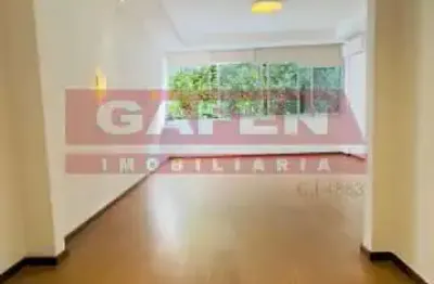 Excelente apartamento na Av Rainha  Elizabeth  lado Ipanema.
