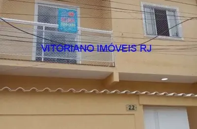Casa com 3 quartos para alugar na Rua Maracaipe, 22, Marechal Hermes, Rio de Janeiro