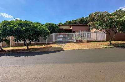 Vende casa de esquina bairro ribeirania  570m2 3 quartos/ piscina