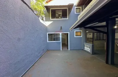 Casa + ponto comercial anexo - 3 quartos, sendo 1 suíte - venda - com 280 m² de área construída - Vila Tibério