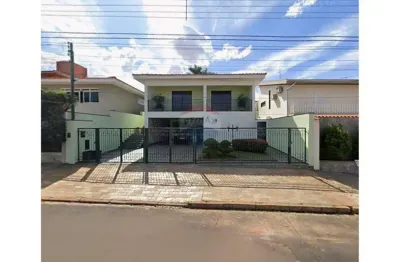 Casa com 4 quartos sendo 3 suítes à venda na ribeirânia - 310m²