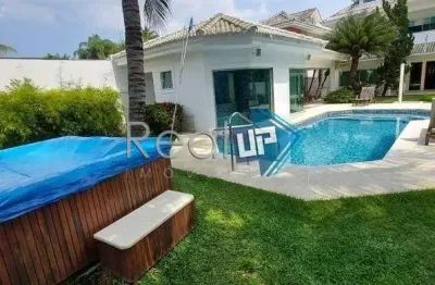 Casa em condomínio fechado com 5 quartos à venda na rua arquiteto henrique mindlin, barra da tijuca, rio de janeiro, 900 m2 por r$ 6.000.000