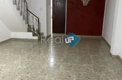 Casa em condomínio fechado com 2 quartos à venda na do itanhangá, itanhangá, rio de janeiro, 150 m2 por r$ 450.000