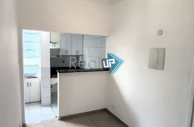 Apartamento com 2 quartos à venda na rua das laranjeiras, laranjeiras, rio de janeiro, 64 m2 por r$ 720.000