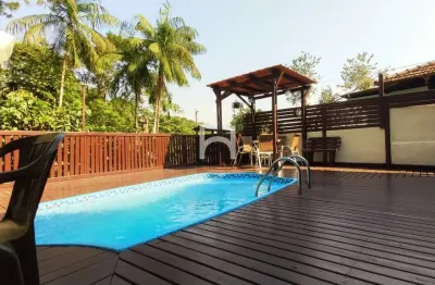 Casa com 4 quartos à venda na Rua Itororó, 780, Bom Retiro, Joinville