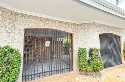 Casa com 3 quartos à venda na Rua Carlos Carli, 24, Monterrey, Araçatuba