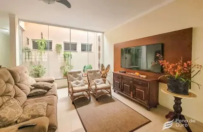 Casa à venda com àrea gourmet no bairro paraiso em araçatuba