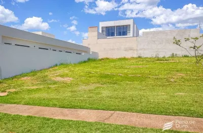 Terreno de 420 m² à venda no condomínio royal boulevard