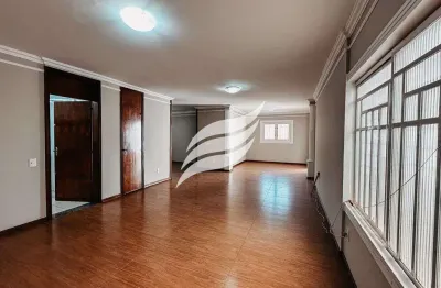 Casa com 5 quartos à venda na Rua Aquidaban, Vila Mendonça, Araçatuba