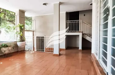 Sobrado com piscina e 03 quartos à venda no bairro saudade em araçatuba