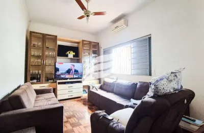 Casa com 3 quartos à venda na Rua Francisco Braga, 150, Vila Bandeirantes, Araçatuba