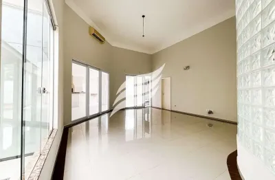Casa 3 suítes à venda no condomínio habiana em araçatuba