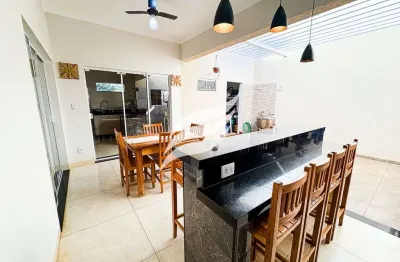 Casa com suíte à venda no condomínio vila madalena 1