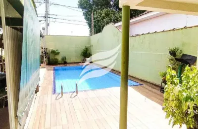 Casa com piscina e 03 quartos à venda no bairro amizade