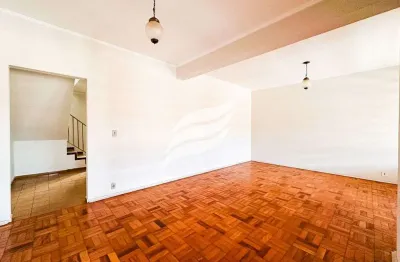 Casa com 03 quartos à venda no bairro das bandeiras em araçatuba