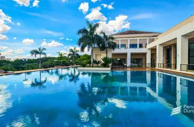 Lote de 400 m² à venda no condomínio royal boulevard