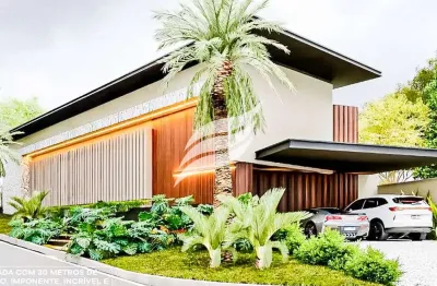 Casa com 03 suítes e piscina à venda no condomínio royal boulevard