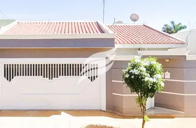 Casa com 3 quartos à venda na Rua Domingos Boregio, 01, Presidente, Araçatuba