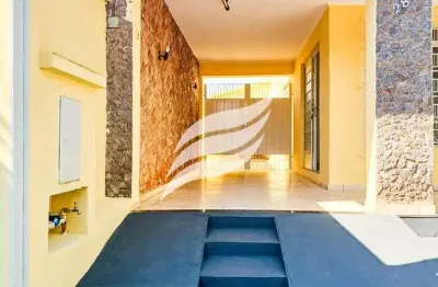 Casa com 3 quartos à venda na Rua Wenceslau Braz, 1, Vila Santa Maria, Araçatuba