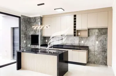 Casa com piscina e 03 quartos à venda no condomínio vila madalena