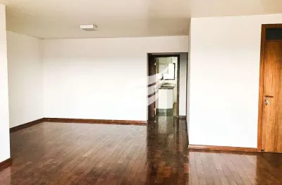 Apartamento à venda no bairro Higienópolis em Araçatuba/SP