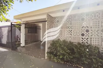 Casa com 3 quartos à venda na Rua Maris De Barros, 01, Vila São Paulo, Araçatuba