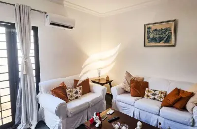 Casa com 03 quartos e piscina à venda no bairro jardim nova york
