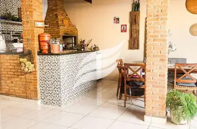 Casa à venda no bairro Conjunto Habitacional José Saran em Araçatuba/SP