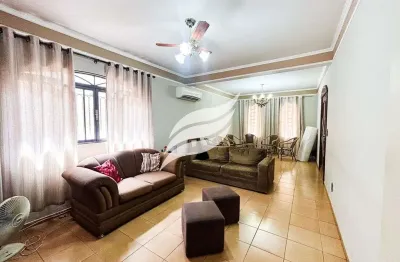 Casa com 5 quartos à venda na Rua Altino Arantes, 01, Dona Amélia, Araçatuba