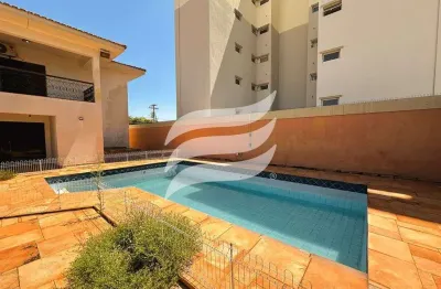 Sobrado triplex com piscina à venda no bairro vila bandeirantes