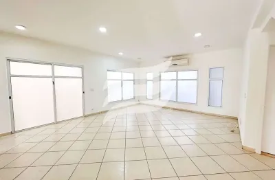 Casa em Condomínio no Bairro Jardim Nova Yorque, Araçatuba/SP