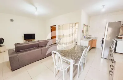 Casa com 2 quartos à venda no Iporã, Araçatuba 