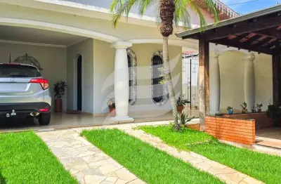 Casa 03 quartos à venda no bairro Vila Mendonça, Araçatuba/SP