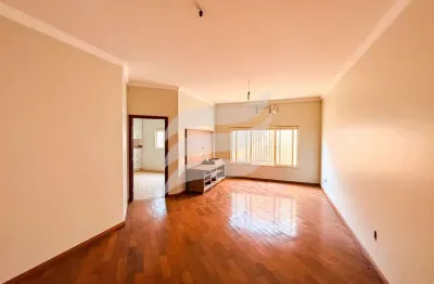 Casa com 4 quartos à venda na Rua Aquidaban, Centro, Araçatuba