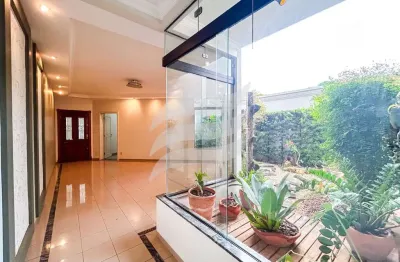 Casa com 04 quartos e piscina à venda no bairro Vila Industrial, Araçatuba/SP