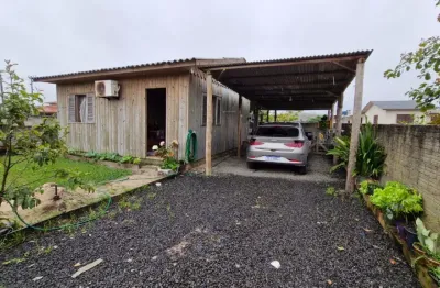 02 casas mista no mesmo terreno com - 02 dormitórios -01 banheiro social  - sala e cozinha conjugadas - semi-mobiliado  á 300m do mar (casa)