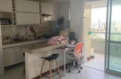 Apartamento padrão no itaigara, na melhor localização, reformado, nascente, com armários, 1 dormitório.